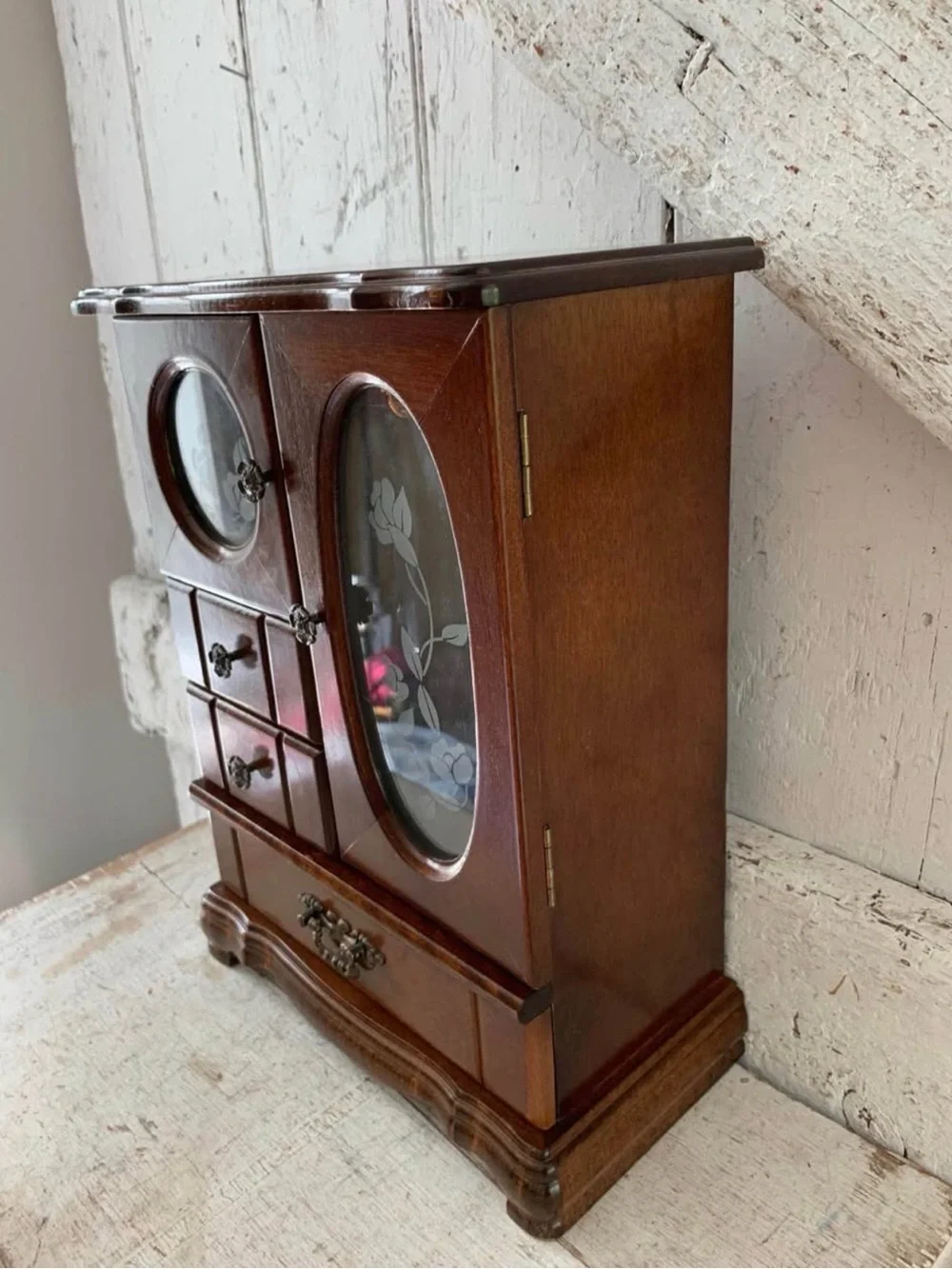 Vintage compact wooden